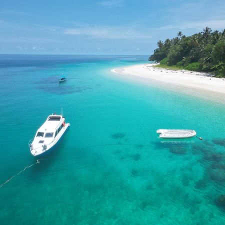 Pinang Island - Private Island Sea View Bungalows Singkil  Экстерьер фото