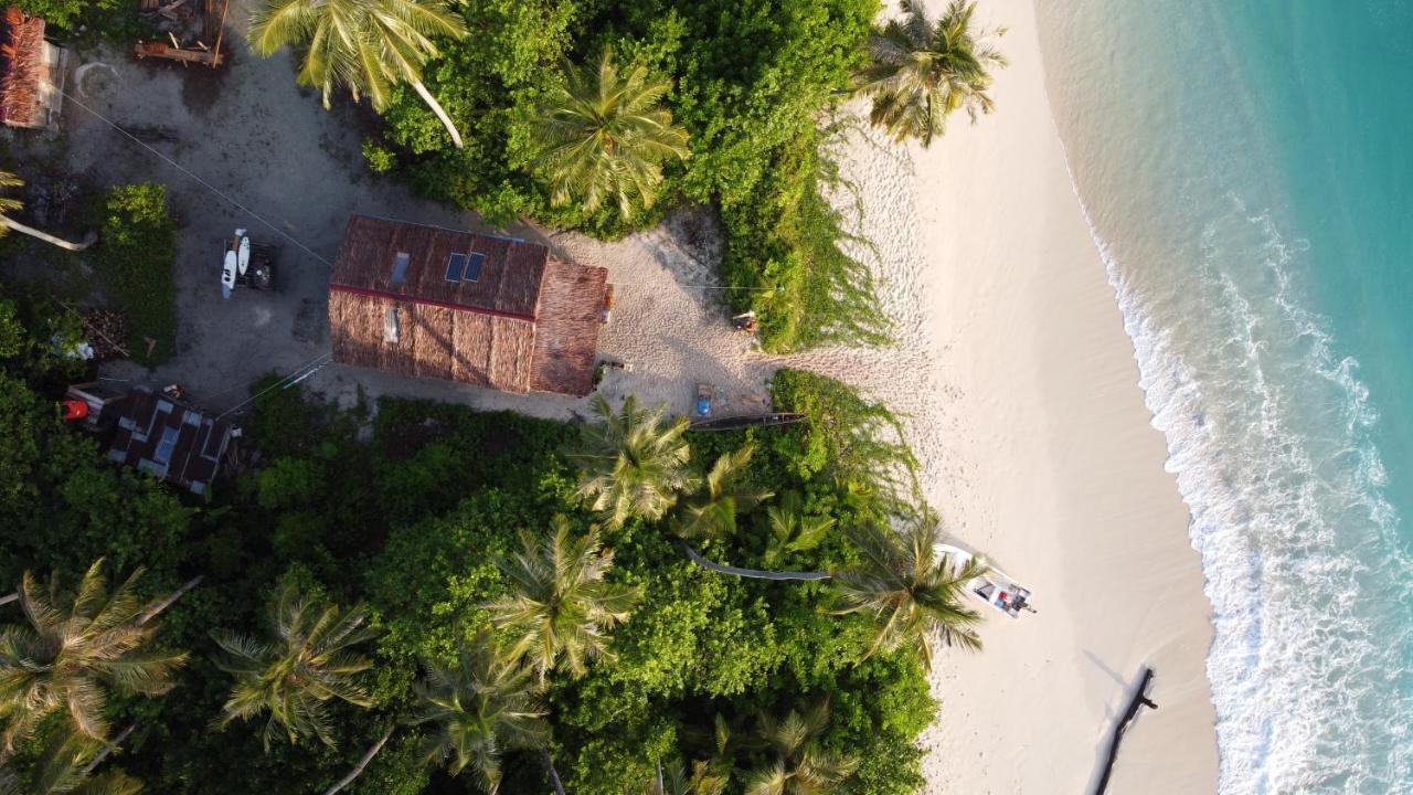 Pinang Island - Private Island Sea View Bungalows Singkil  Экстерьер фото